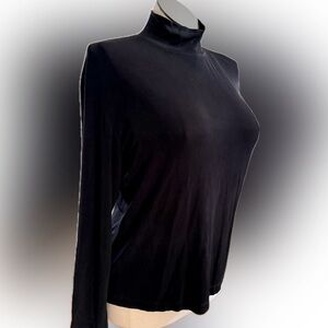 CHICO’s Black Mock Turtleneck, long sleeve Travelers Travelwear Chico Sz 2 = L